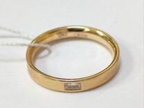 Обручальное кольцо с фианитом