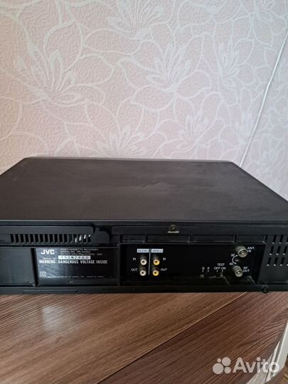 Видеомагнитофон jvc