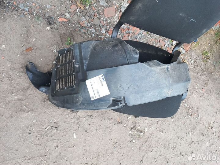 Локер передний левый KIA sportage 2005-2007