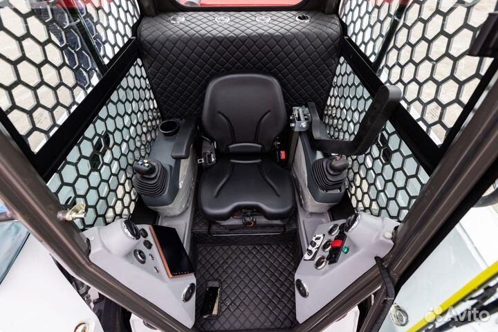 Мини-погрузчик Bull SL1250, 2024