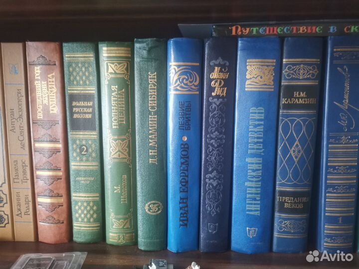 Книги в ассортименте