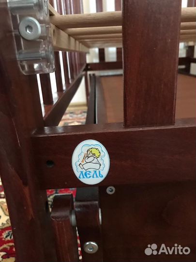 Детская кроватка с матрасом