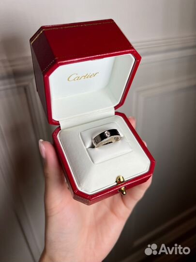 Кольцо Cartier Love 3 Diamonds White Gold B4032500