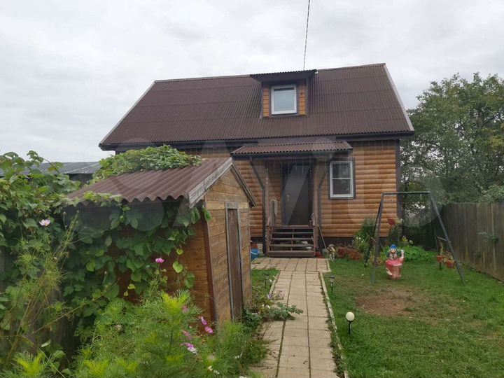 Дом 200 м² на участке 5,6 сот.