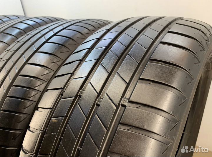 Bridgestone Turanza T005 215/55 R17