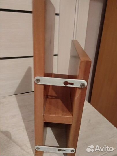 Полочка настенная, новая, под телефон