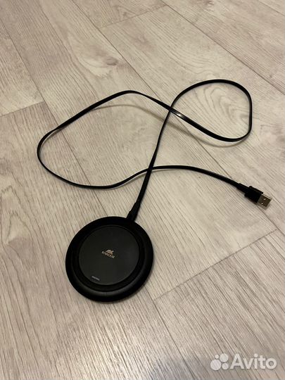 Продам беспроводное зарядное устройство rivacase