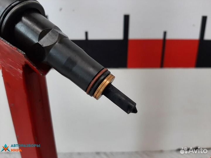 Форсунка Volkswagen Passat B6 2008 038130073AG