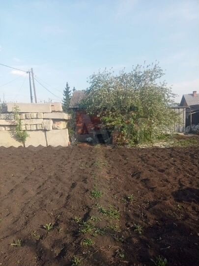 Дом 32,8 м² на участке 5 сот.