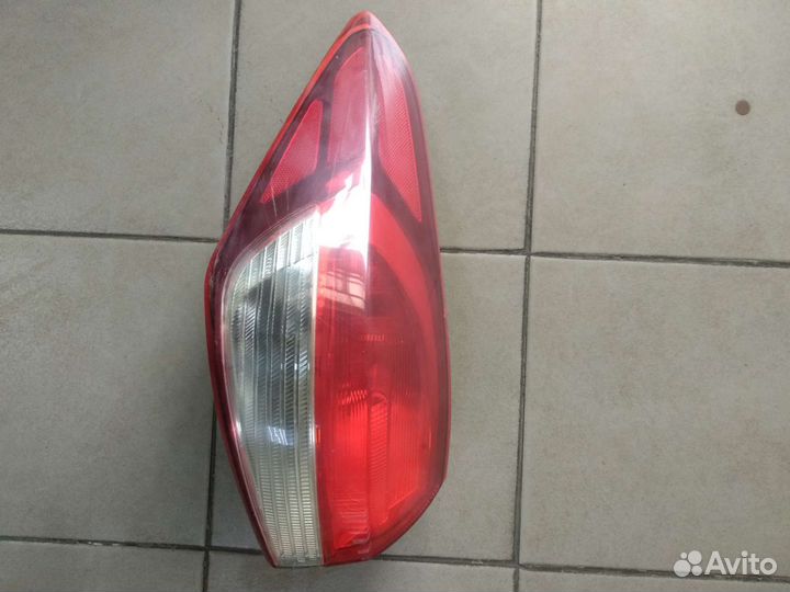 Задняя левая фара kia cerato