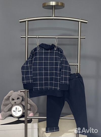 Строгий костюм для мальчика