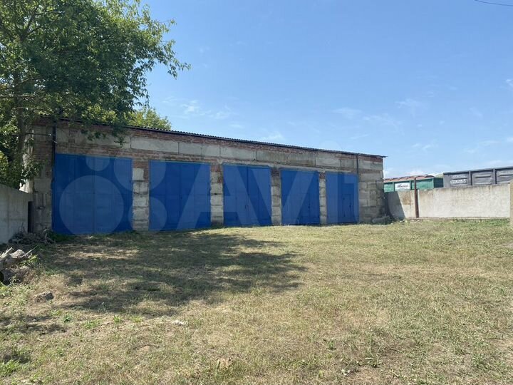 Гараж, > 30 м²