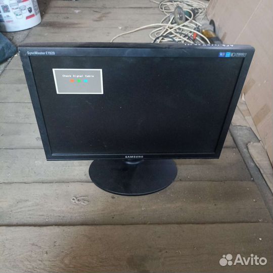 Монитор Samsung