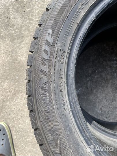 Dunlop Winter Maxx 215/55 R17