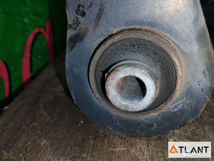 Рычаг передний правый toyota crown