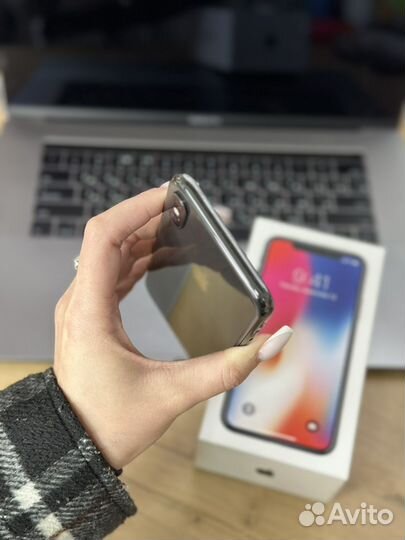 iPhone X, 256 ГБ