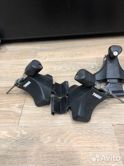 Упоры багажника Thule 754000 + Kit 141157 (Cefiro)