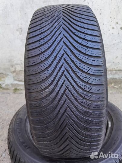 Michelin Alpin 5 215/55 R17 98V