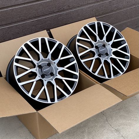 Литые диски MOMO Revenge 7.5×R17 4×100