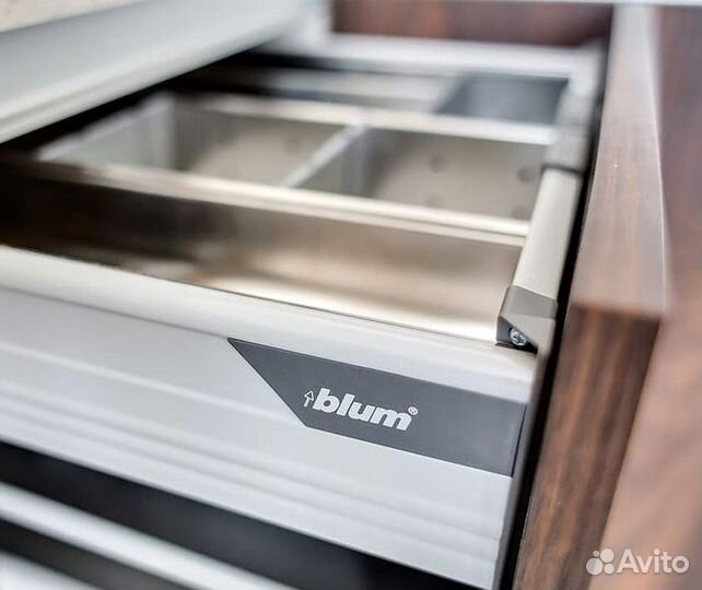 Кухня угловая на заказ.мдф фасады