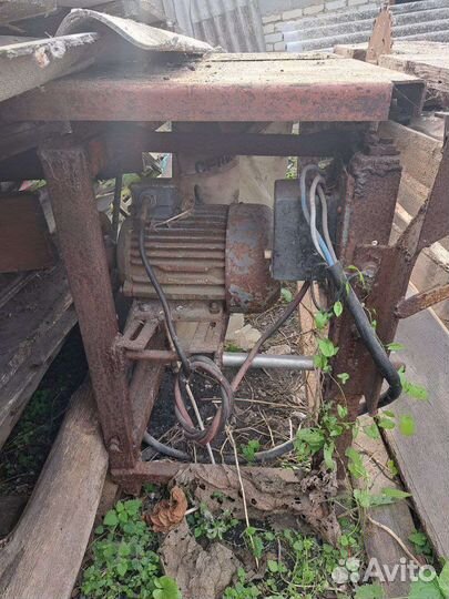 Циркулярный станок с фуганком