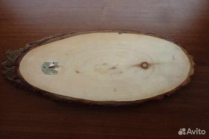 Панно дробленым уральским камнем на срезе дерева