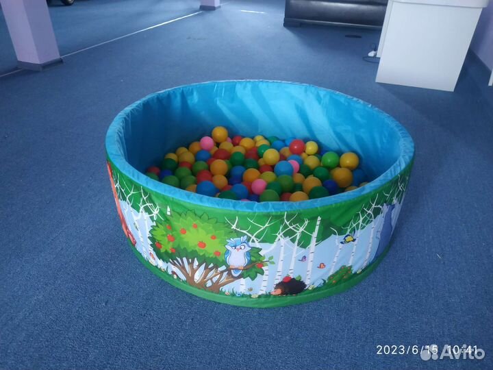 Бассейн с шариками