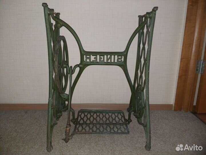 Станина чугунная от швейной машинки Singer