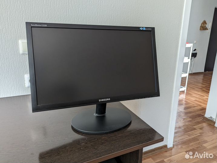 Samsung SyncMaster E2220N 22 дюйма Full HD