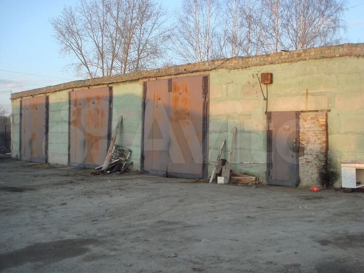 Гараж, > 30 м²