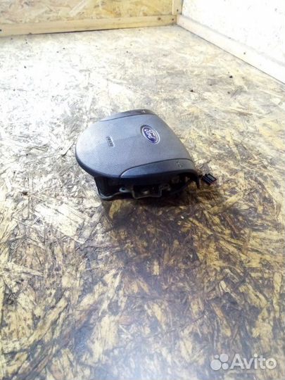 Подушка безопасности в руль Ford Mondeo 3