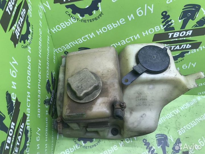 Бачок омывателя Volvo 440/460