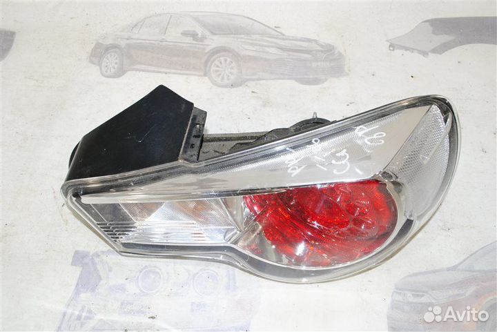Фонарь задний правый Toyota Gt86
