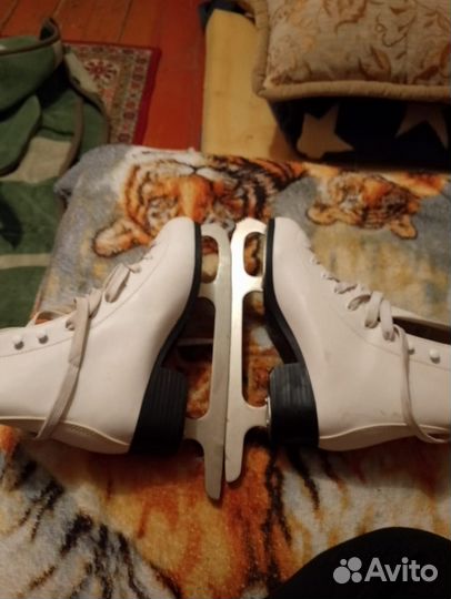 Коньки женские 39 40 размер
