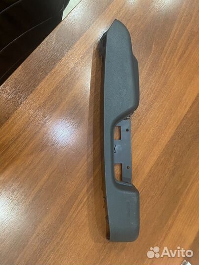 Боковая накладка на сидение volvo XC90