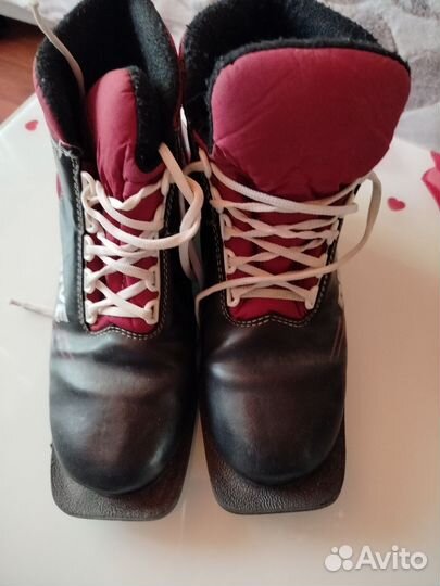 Лыжные ботинки