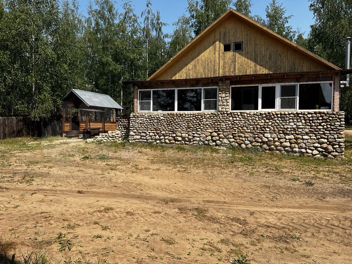 Коттедж 145 м² на участке 15 сот.