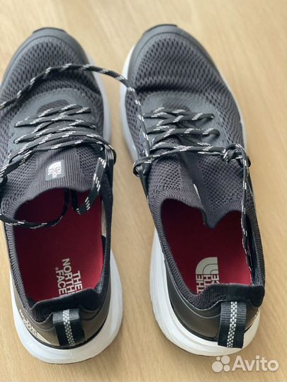Кроссовки женские 38 размер бу