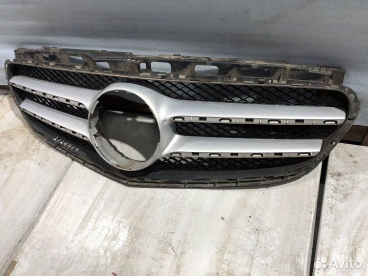 Решетка радиатора Mercedes-Benz E-Class W212