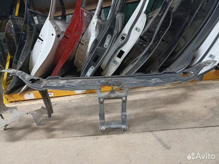 Планка телевизора Mercedes-Benz S-Class W220 M113