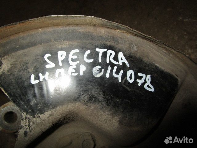 Кулак поворотный задний левый Kia Spectra 2001-201