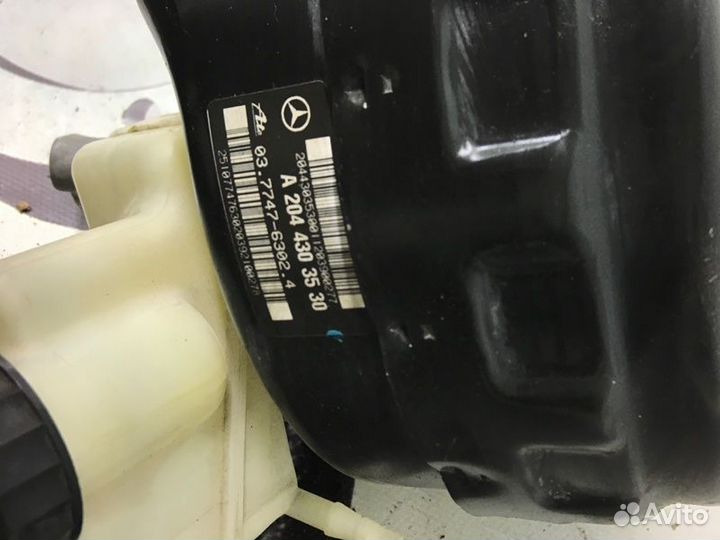 Вакуум Mercedes-Benz C-Class W204