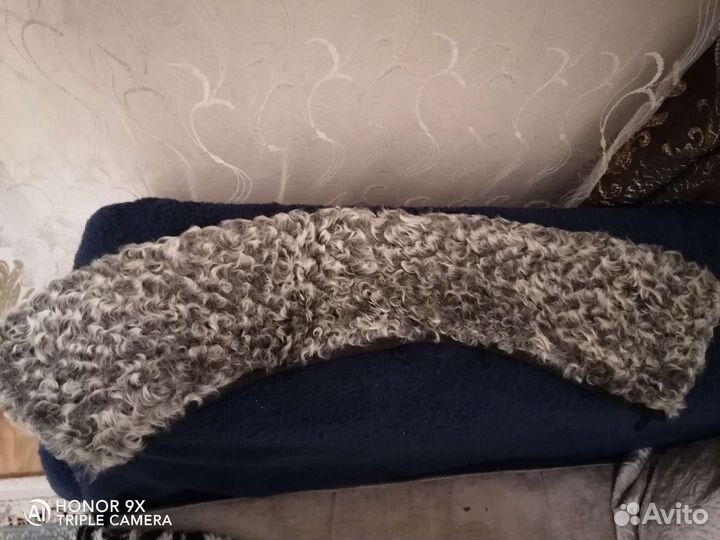 Меховой воротник из каракул