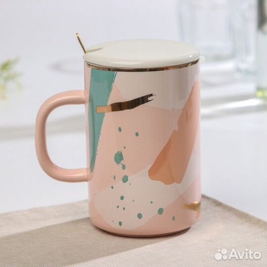 Кружка керамическая с крышкой и ложкой «Анабель»