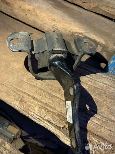 Подушка кпп ваз