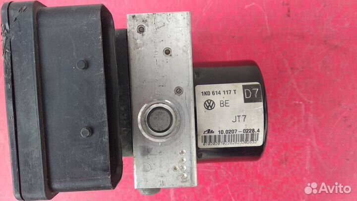 Блок ABS VAG Skoda Octavia A5