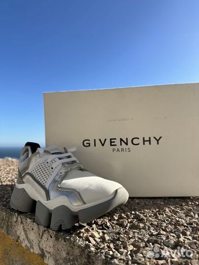 Givenchy кроссовки женские