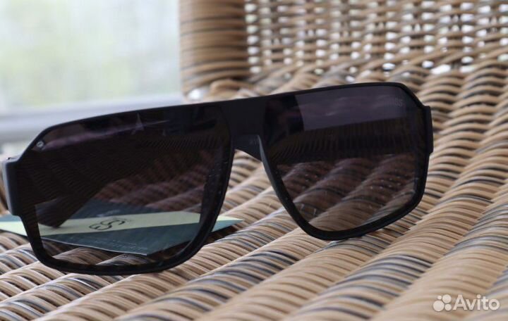 Солнцезащитные очки мужские hugo boss