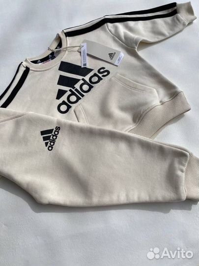 Спортивный костюм adidas 104