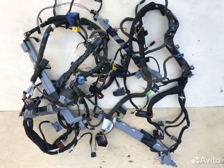 Электропроводка под партпризом на опель астра Н